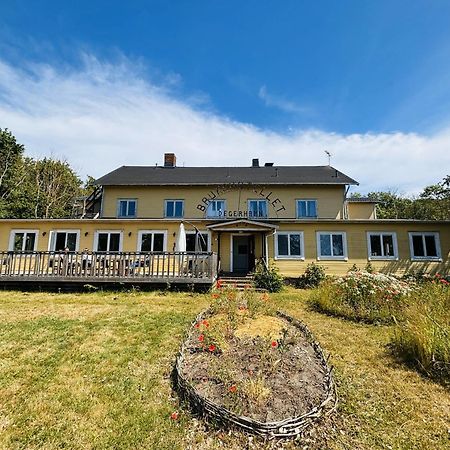 Brukshotellet Oeland - Vandrarhem Degerhamn ภายนอก รูปภาพ
