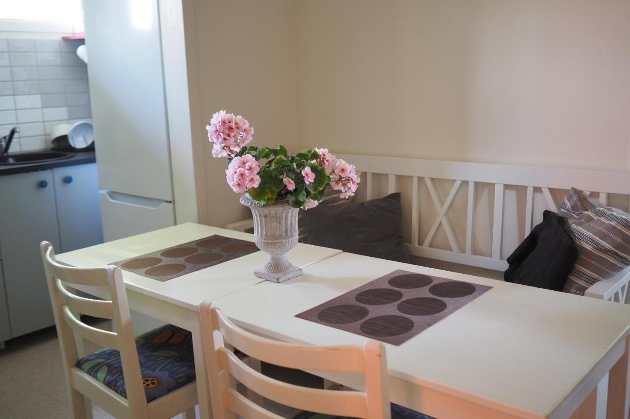 Brukshotellet Oeland - Vandrarhem Degerhamn ภายนอก รูปภาพ